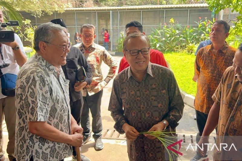 Kardinal Suharyo Besuk Hasto Kristiyanto di Rutan KPK: Silaturahmi di Masa Paskah