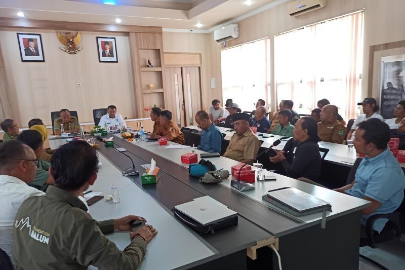 Konflik Pengelolaan Wisata Rinjani: Balai TNGR Mediasi Asosiasi Pariwisata