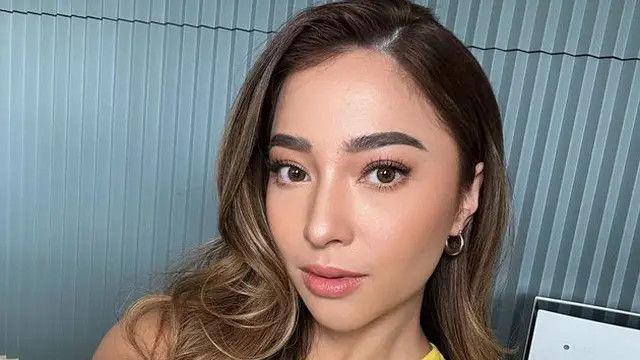 Tampil Lebih Stylish, Ini 5 Gaya Warna Rambut Coklat Terfavorit 2025