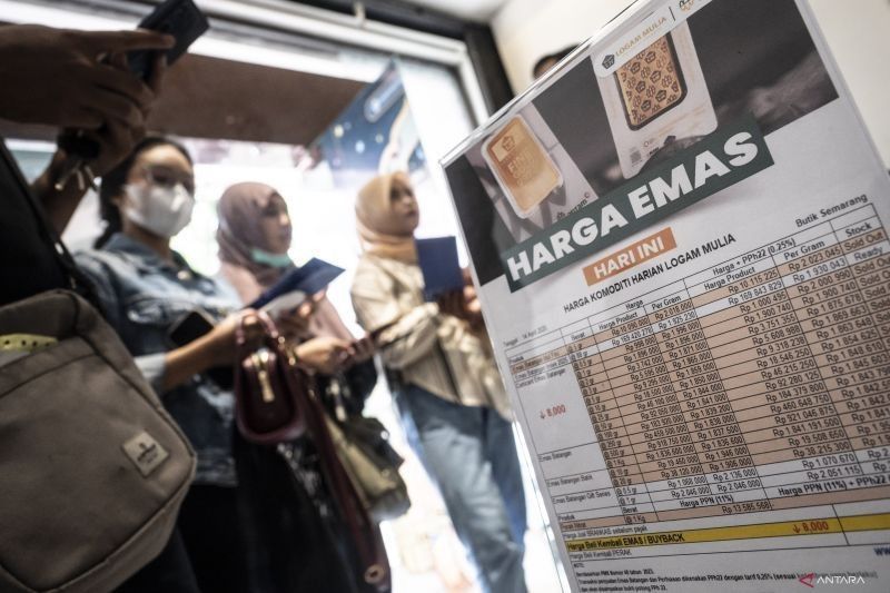 Harga Emas Antam Melonjak Rp20.000, Sentuh Rp1,916 Juta per Gram!