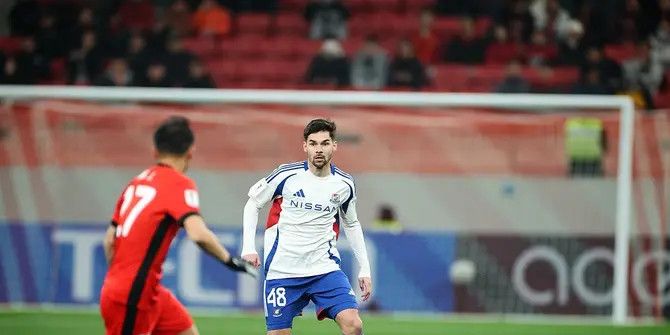 5 Laga Berturut-turut Dicadangkan, Pelatih Dipecat, dan Klub di Posisi Terakhi