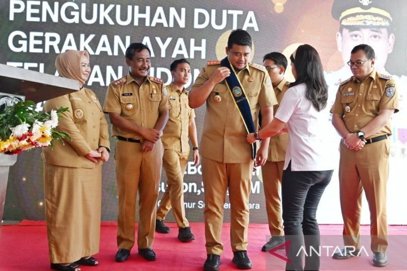 Gubernur Sumut, Bobby Nasution, Dikukuhkan Jadi Duta Gerakan Ayah Teladan Indonesia