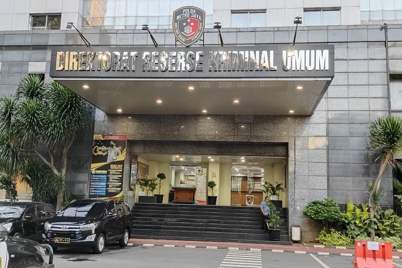 Polisi Bongkar Situs Judi Online Berkedok Warung Kopi di Jakarta Barat