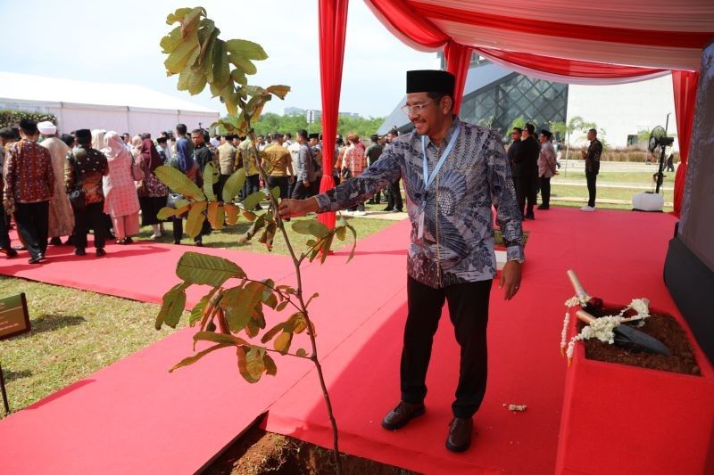 Kemenag Tanam Sejuta Bibit Pohon Matoa: Libatkan 43 Ribu Lembaga untuk Lestarikan Lingkungan