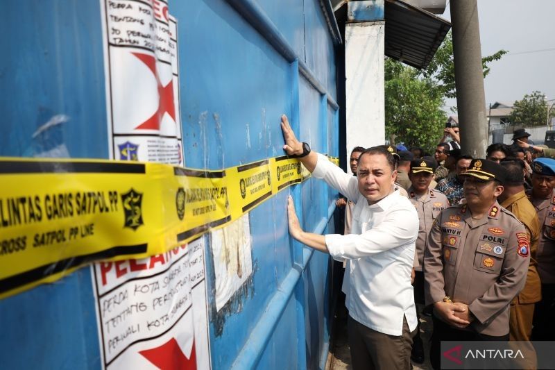 Gudang CV Sentoso Seal di Surabaya Disegel, Diduga Tak Kantongi Izin dan Tahan Ijazah Karyawan