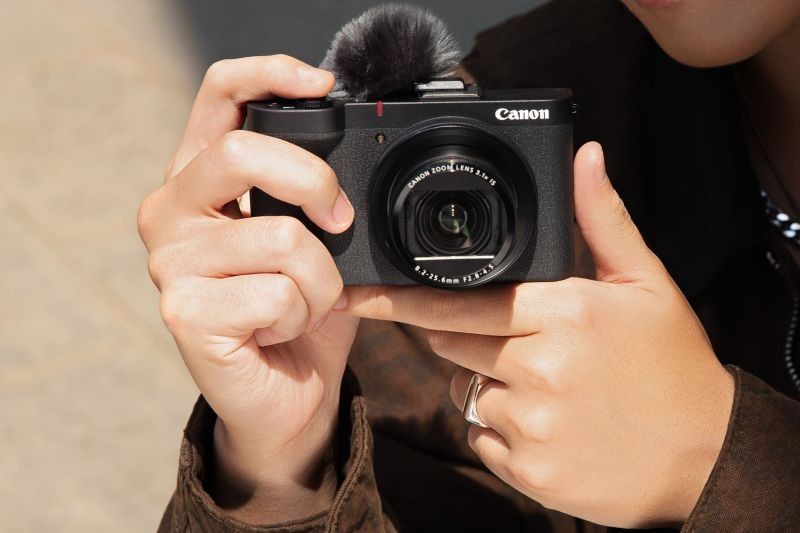 Canon PowerShot V1: Kamera Saku Profesional untuk Kreator Konten