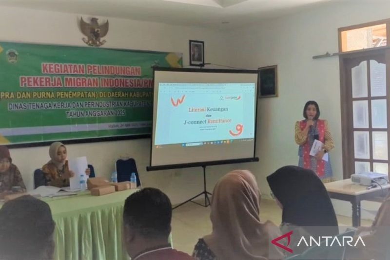 Disnakerin Madiun Berikan Pembekalan Perlindungan kepada Pekerja Migran Indonesia