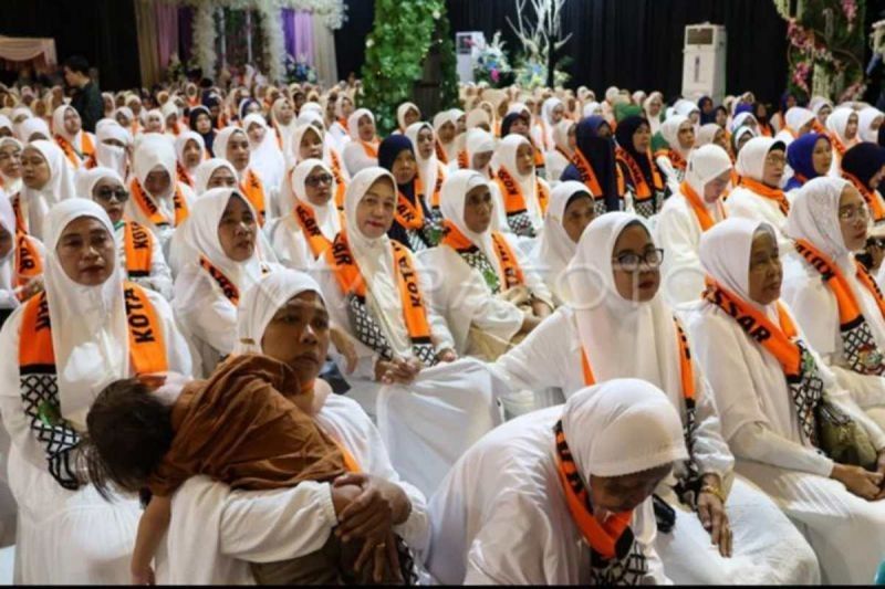 1.166 Calon Haji Makassar Lepas, Wali Kota Berpesan Jaga Kesabaran dan Raih Haji Mabrur