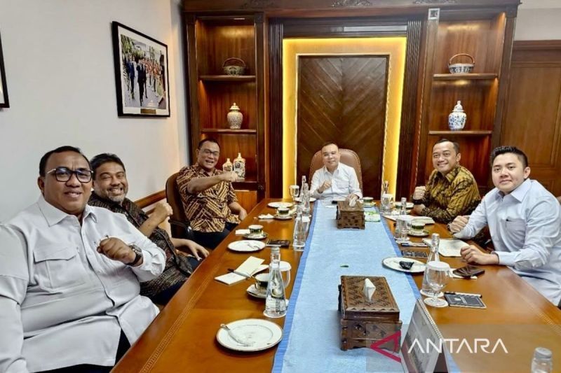 May Day 2025: Prabowo Hadir, Isu Buruh Hingga Potensi Ekspor RI Tembus Rp28 Triliun