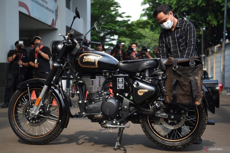 Motor Royal Enfield Ridwan Kamil Disita KPK, Terdaftar atas Nama Orang Lain