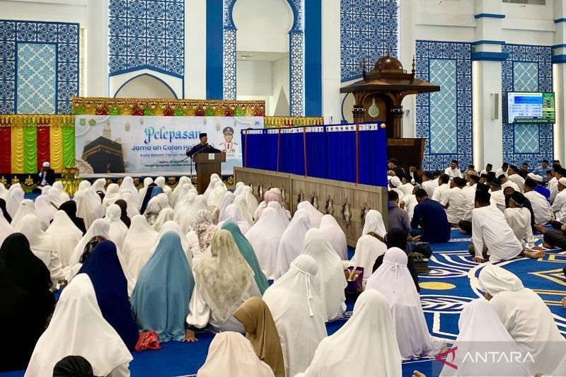 Wali Kota Batam Pesan Kekompakan untuk 745 Calon Haji