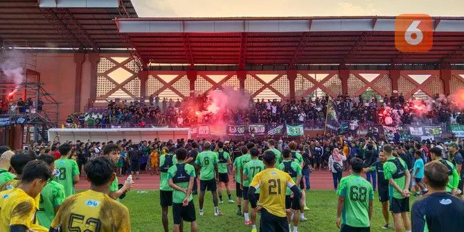 Bonek Serbu Latihan Persebaya, Lawan Arema FC Wajib Bawa Pulang 3 Poin