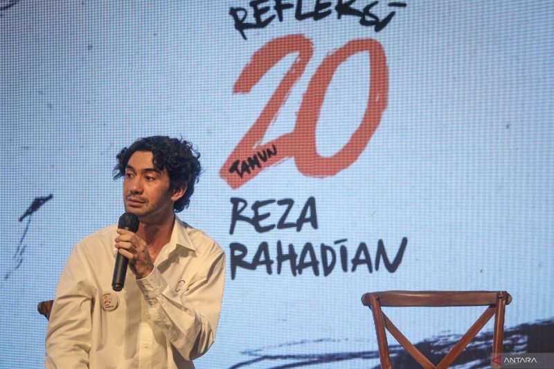 20 Tahun Berkarya, Reza Rahadian Ungkap Cara Santai Tanggapi Kritik