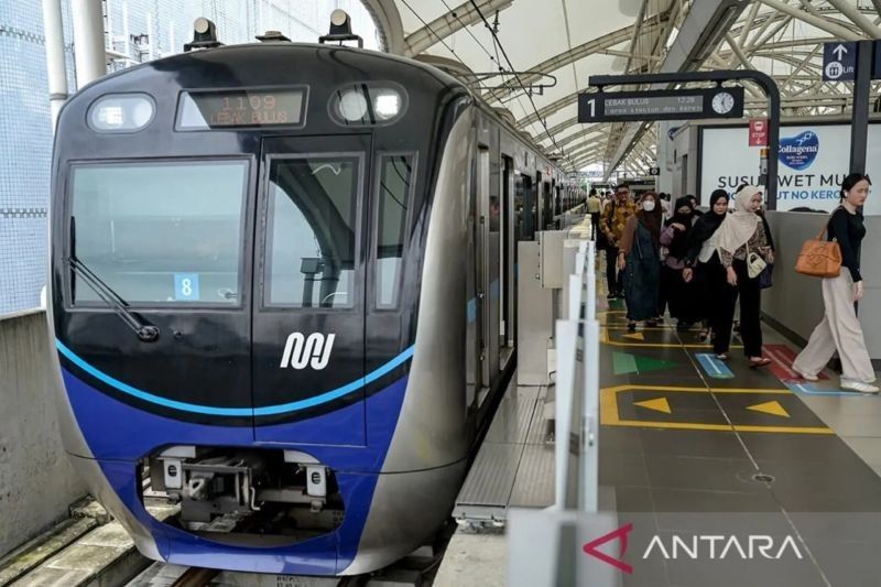 MRT Jakarta Dukung Wajib ASN Naik Transportasi Umum: Upaya Atasi Kemacetan dan Polusi