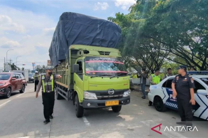 Razia ODOL di Madiun: Sembilan Truk Ditilang, Ancam Keselamatan dan Infrastruktur Jalan