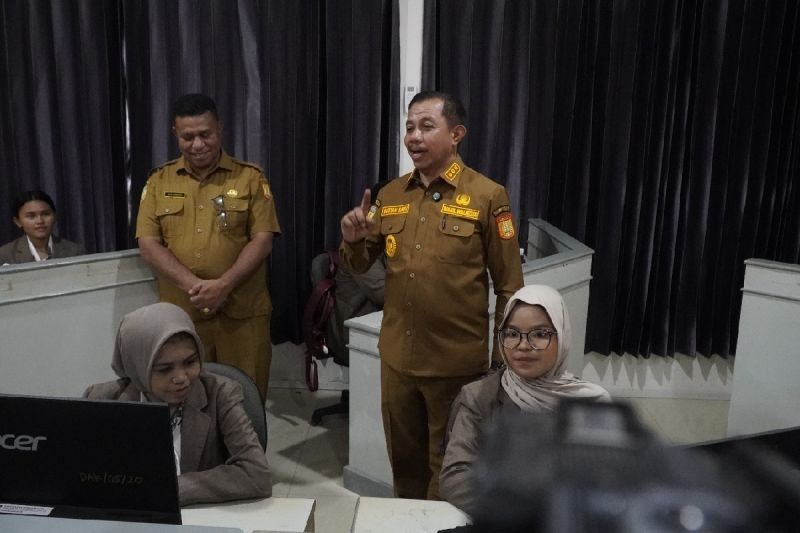 Pemkot Jayapura Tegaskan Larangan Pungli di SPMB 2025: Sekolah Negeri Wajib Patuh