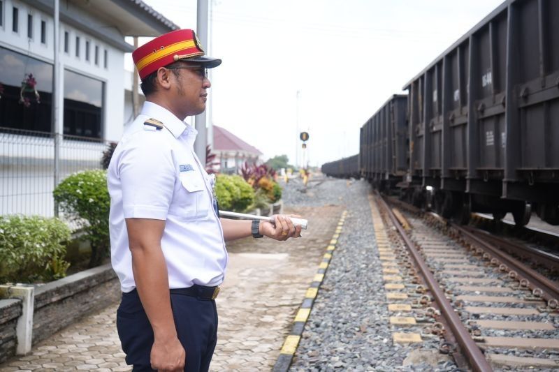 KAI Palembang Pastikan Keselamatan Perjalanan Kereta Api dengan Sertifikasi Petugas Operasional