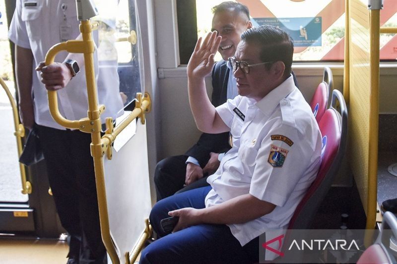 ASN DKI Wajib Naik Transportasi Umum Setiap Rabu: Upaya Kurangi Macet dan Polusi