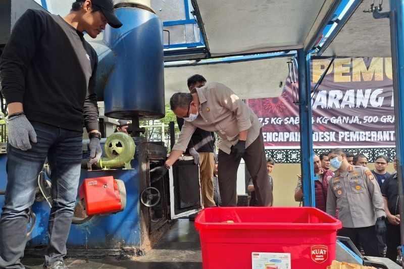Polrestabes Makassar Musnahkan 12 Kg Narkoba, Selamatkan 62.500 Jiwa