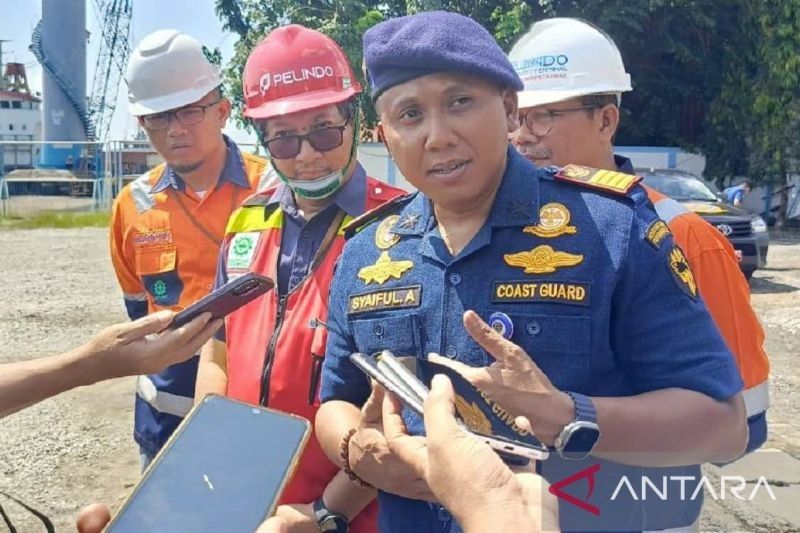 Pendangkalan Alur Pelabuhan Pangkalbalam Tak Pengaruhi Kunjungan Kapal