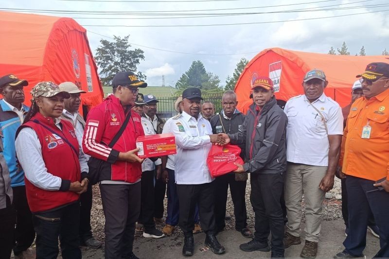 10 Ton Beras dari Kemensos untuk Korban Banjir Bandang Jayawijaya