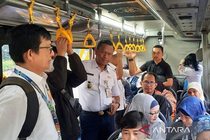 ASN DKI Wajib Naik Angkutan Umum Setiap Rabu, Sanksi Menanti yang Bandel!