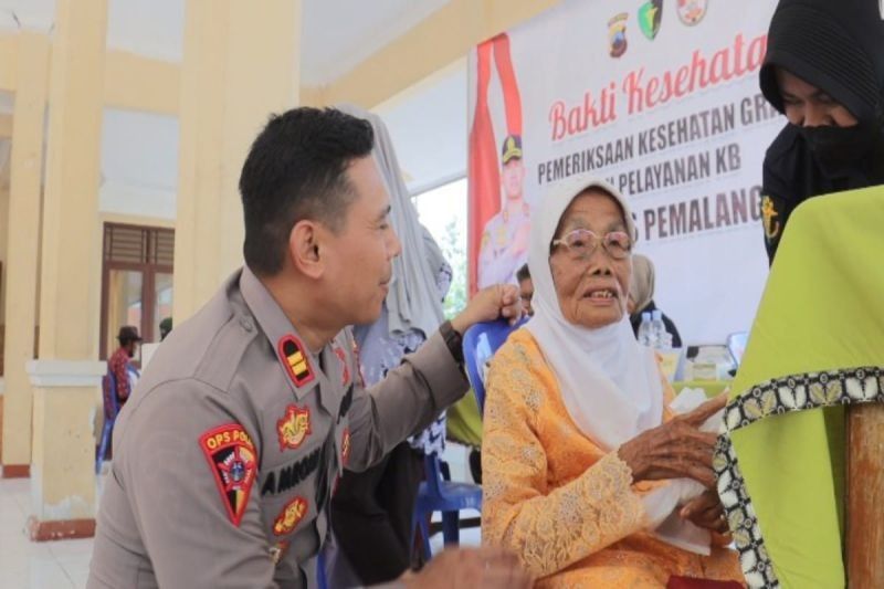 Polres Pemalang Gelar Layanan Kesehatan dan KB Gratis, Bantu Warga Kurang Mampu