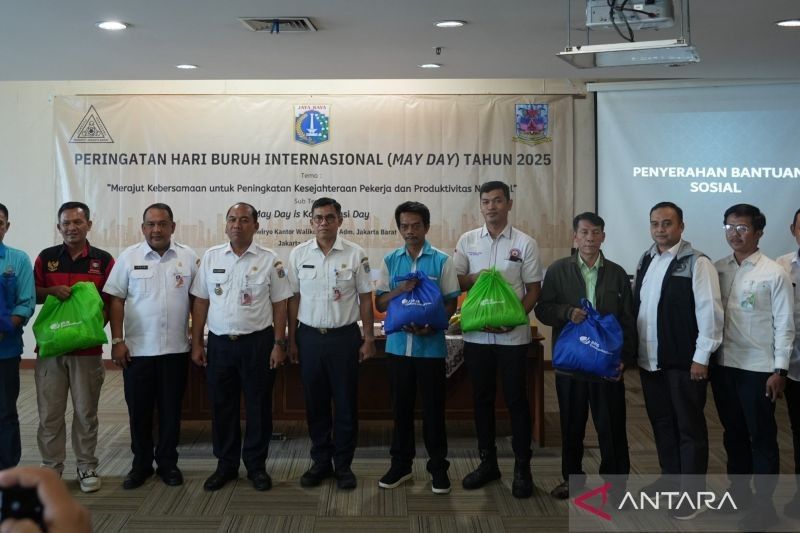 BPJS Ketenagakerjaan Berbagi 580 Paket Sembako untuk Buruh Jakarta Barat Jelang May Day