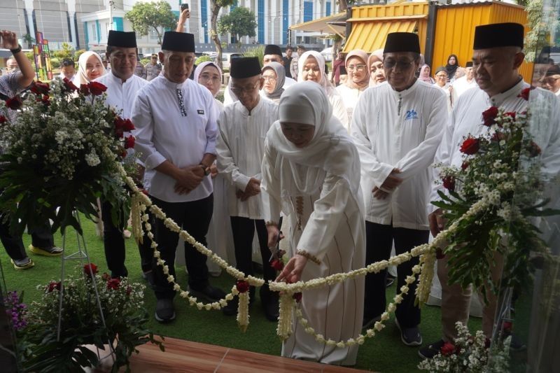 Gubernur Khofifah Resmikan Al-Akbar Tourism Center: Wisata Religi dan Edukasi di Surabaya