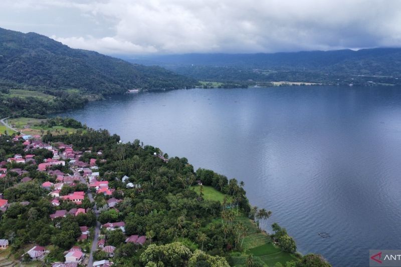 PLTS Terapung di Sumbar Tetap Berlanjut, DPR Pastikan!