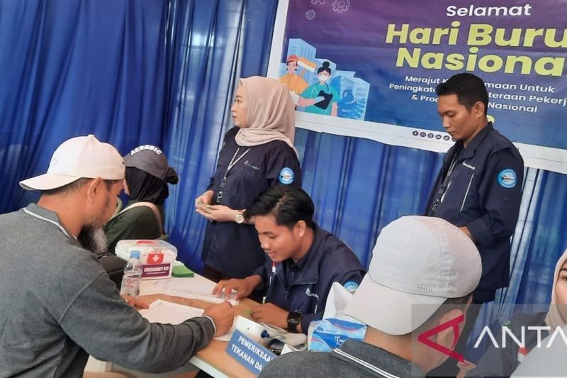 Hari Buruh di Kendari: Pemeriksaan Kesehatan Gratis dan Donor Darah Meriahkan Peringatan
