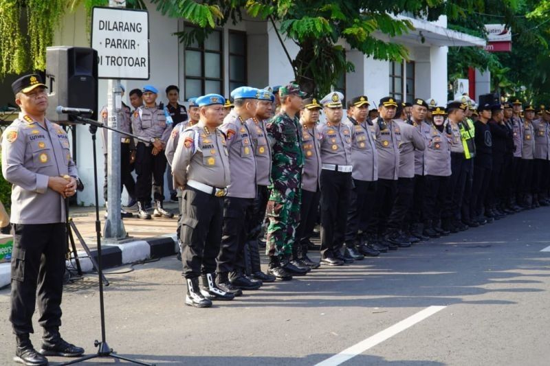 Pengamanan May Day Surabaya Tanpa Senjata Api, Kapolrestabes Pastikan Humanis
