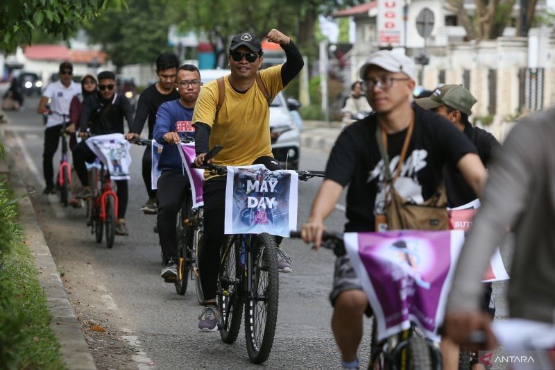 AJI Banda Aceh Gowes Bersama: Suarakan Upah Layak dan Stop Kekerasan Jurnalis di May Day 2025