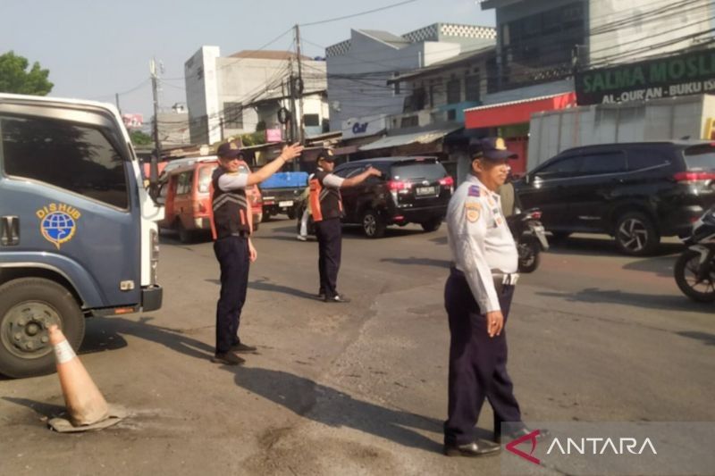 Sudinhub Jaktim Jaga Kelancaran Lalu Lintas di Asrama Haji Pondok Gede