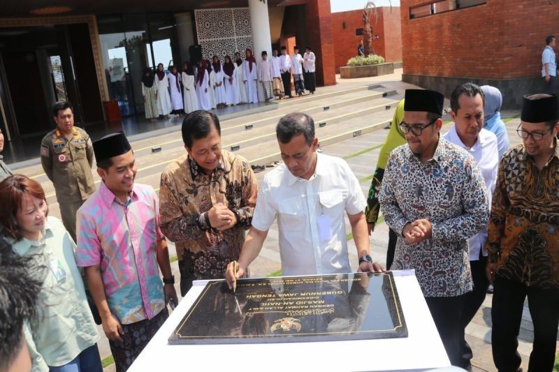 Pemprov Jateng Subsidi Tarif Angkutan Buruh KITB, Ongkos Turun Jadi Rp1.000