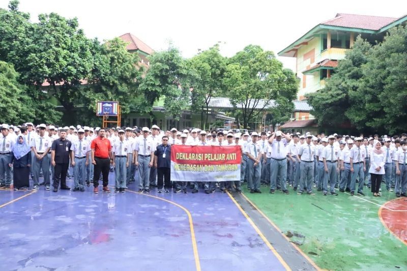 Wali Kota Jakbar Soroti Tawuran dan Perundungan Jelang Hardiknas