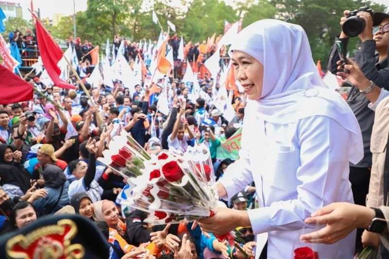 Khofifah Sepakati 17 Tuntutan Buruh Jatim di May Day 2025