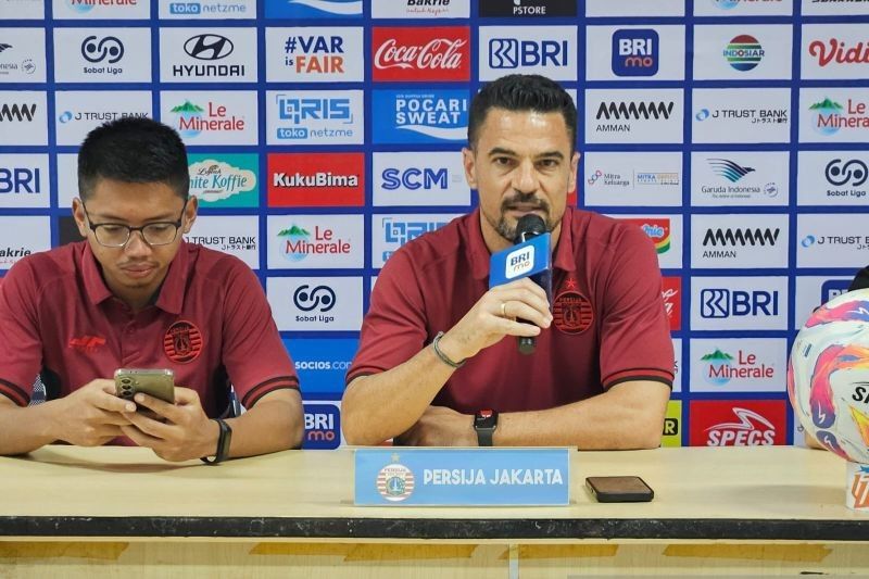 Persija Pecat Carlos Pena, Ricky Nelson Jadi Pelatih Sementara