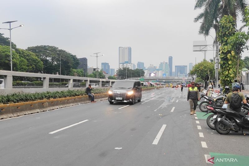 Jalan Depan Gedung DPR RI Kembali Dibuka Setelah Aksi May Day 2025
