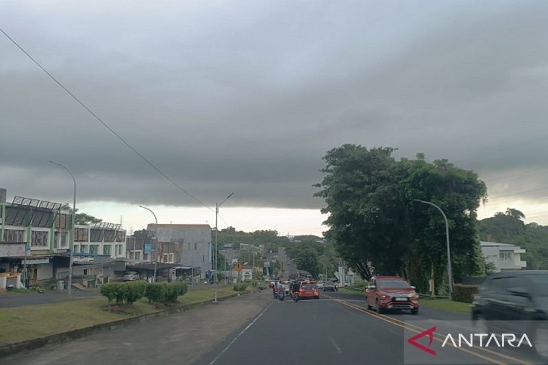 Waspada! BMKG Prakirakan Cuaca Ekstrem di Sulawesi Utara hingga 4 Mei 2025