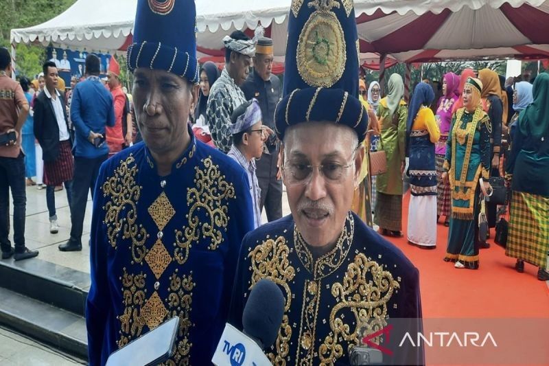 Pemprov Sultra Berikan Beasiswa di Hari Pendidikan Nasional 2025