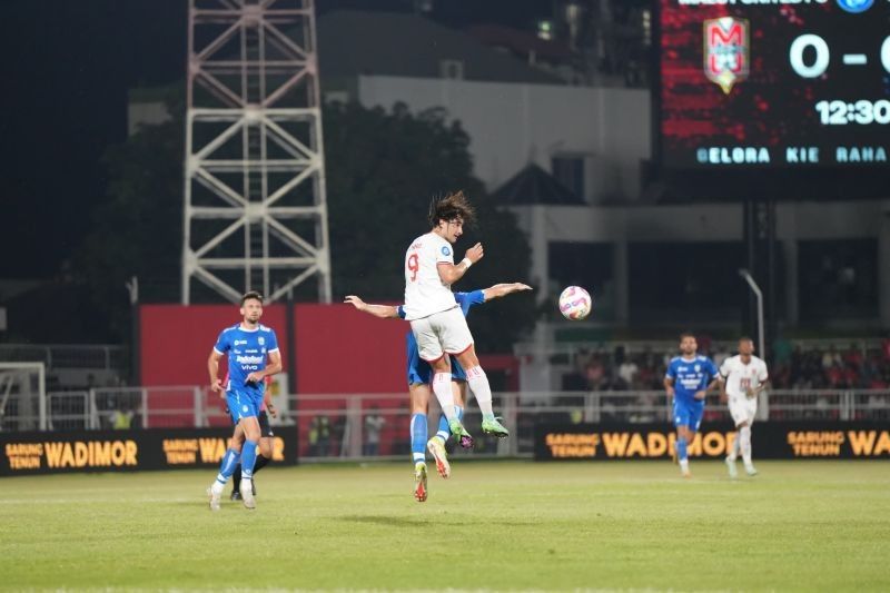 Persib Takluk Tipis dari Malut United, Pelatih Soroti Masalah Konsentrasi