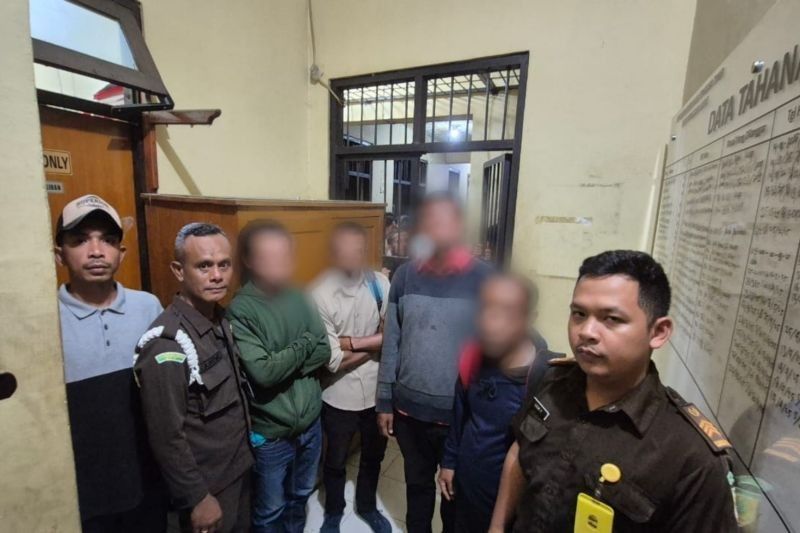 Tiga Tersangka Korupsi Dana Desa Golo Lujang Ditahan, Negara Rugi Rp952 Juta