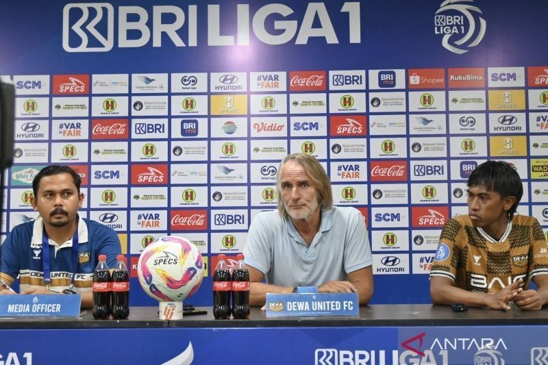 Lapangan Buruk Pengaruhi Permainan Dewa United di Kandang Barito Putera
