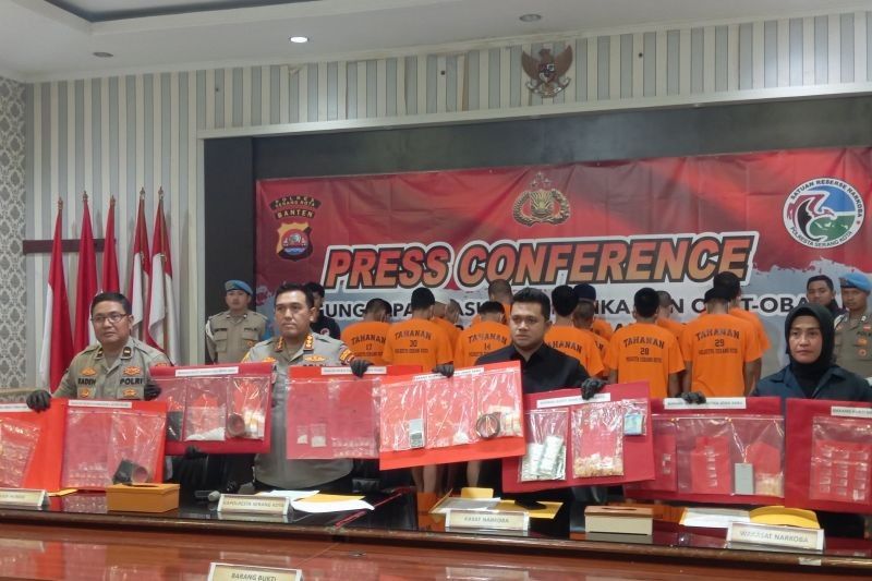 Polresta Serang Kota Tangkap 17 Pengedar Narkoba, Sabu dan Obat Keras Jadi Barang Bukti