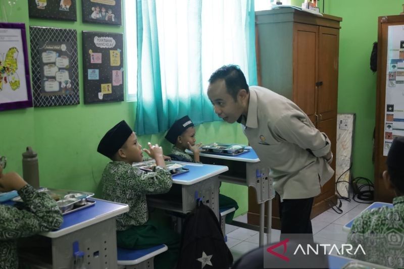 KPAI Tekankan Pengawasan Ketat Program Makan Bergizi Gratis (MBG) Pasca Kasus Keracunan di Bandung