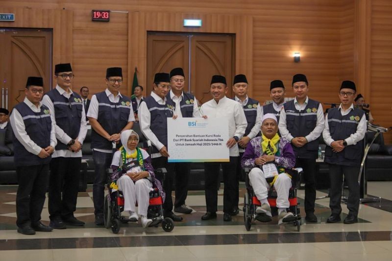 BSI Fasilitasi Kursi Roda untuk Jamaah Haji Lansia, Tunjukkan Komitmen Pelayanan Prima
