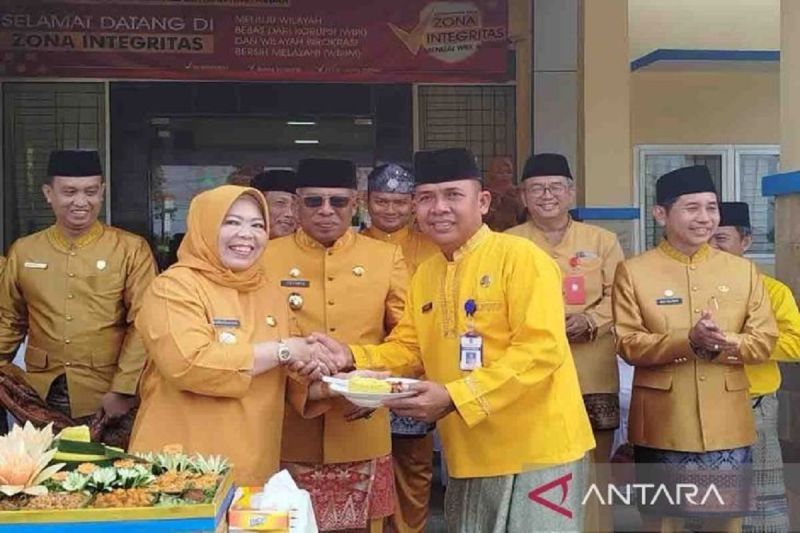 Hardiknas 2025: Bupati Kobar Dorong Peningkatan Kualitas SDM melalui Pendidikan Bermutu