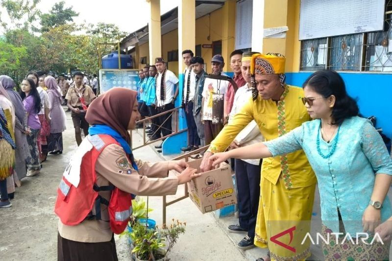 SMPN 1 Wamena Galang Bantuan untuk Korban Banjir di Hari Pendidikan Nasional