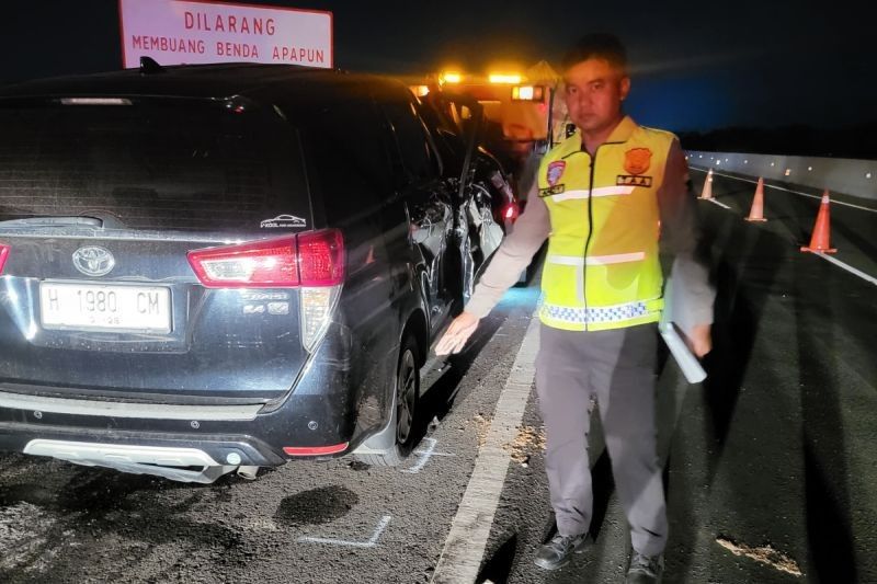 Kecelakaan Maut di Tol Pemalang: Dua Penumpang Mobil Anggota DPR Tewas